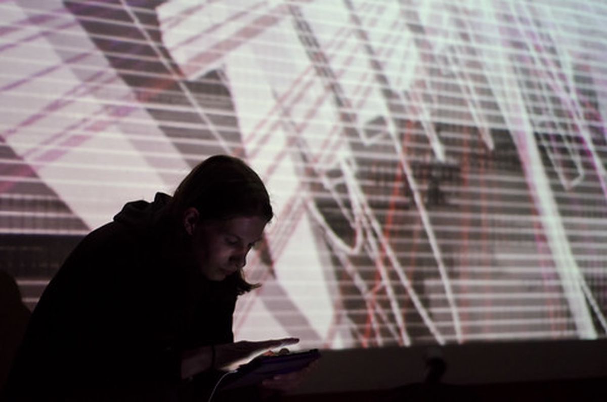 DNM Minuek performance 01